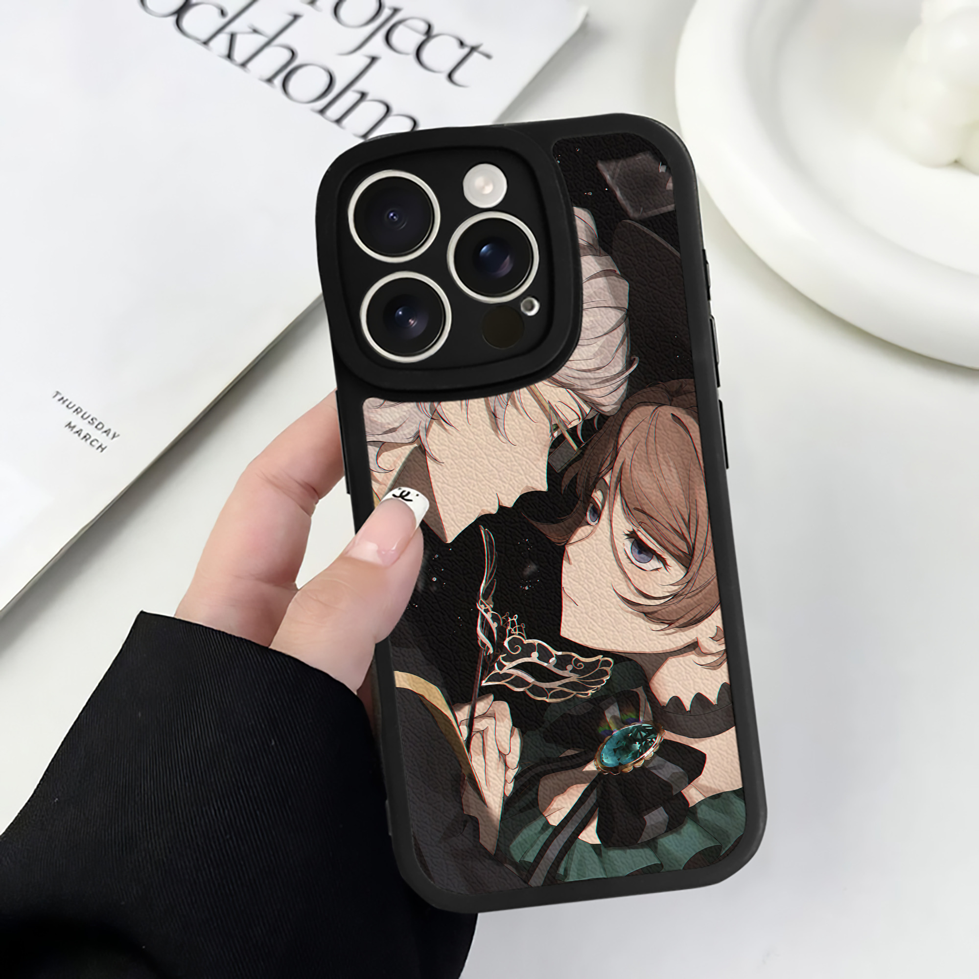 （画像用） 文豪ストレイドッグス Bungo Stray Dogs 【iPhone 16シリーズ対応】シリコンスマホケース（レザー調） 材質：シリコン